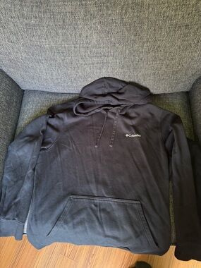 Columbia Black Pullover